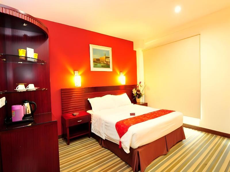 Grand Hallmark Hotel image