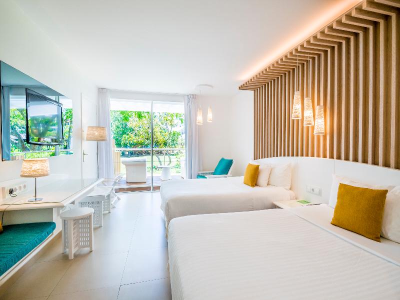 La Creole Beach Hotel & Spa image