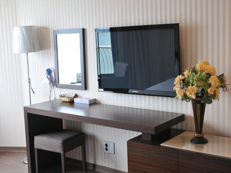 Benikea Song Jung Hotel image