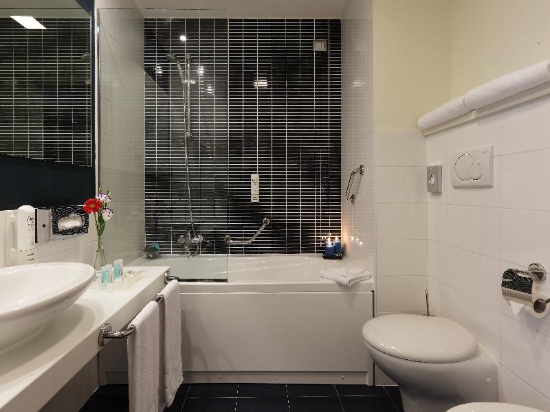 Holiday Inn Milan Nord Zara image