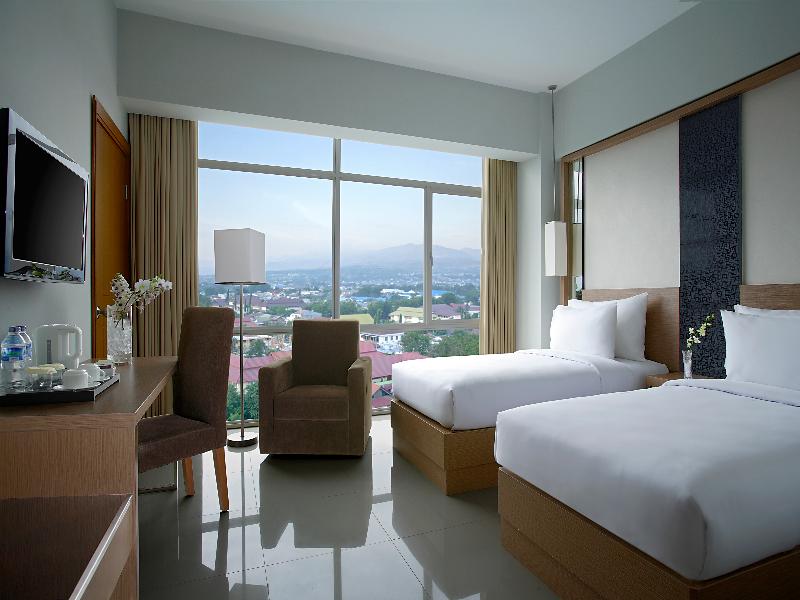 Hotel Santika Palu image