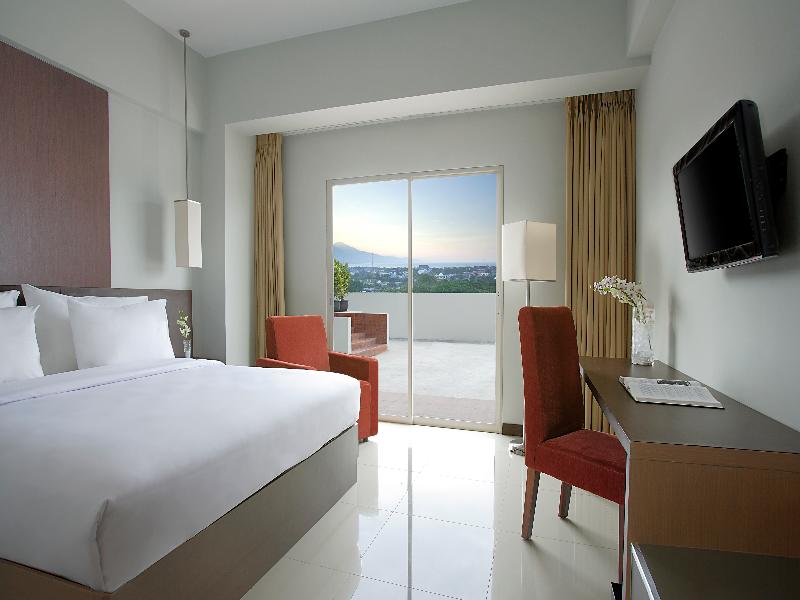 Hotel Santika Palu image
