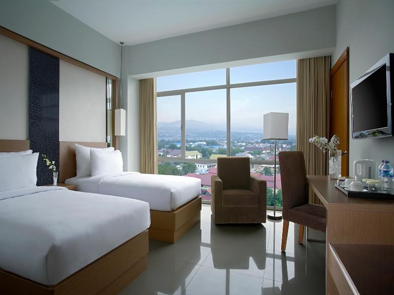 Hotel Santika Palu image