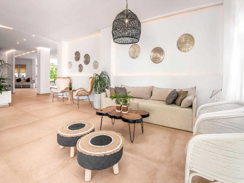 Elvita Beach Hotel image