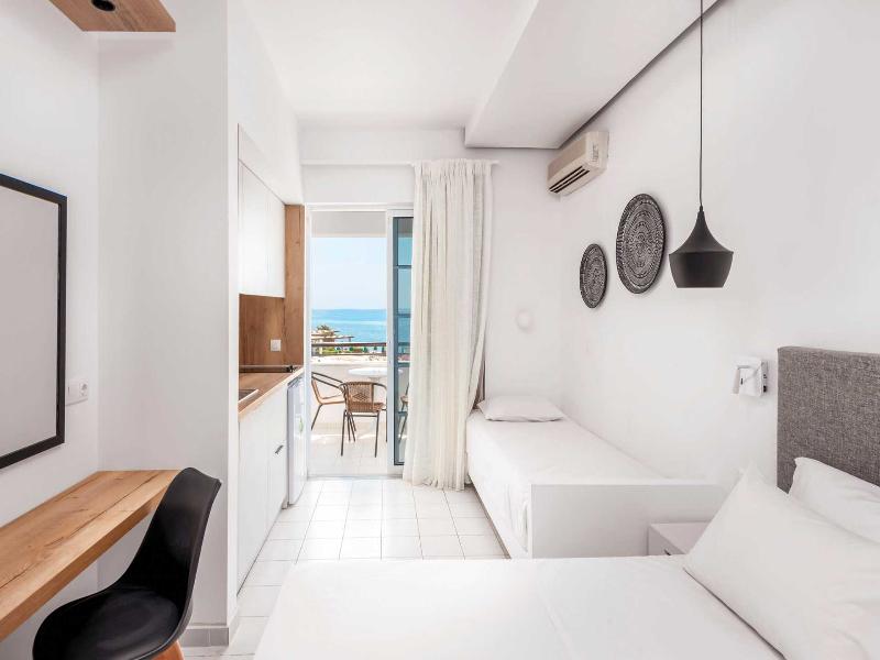 Elvita Beach Hotel image