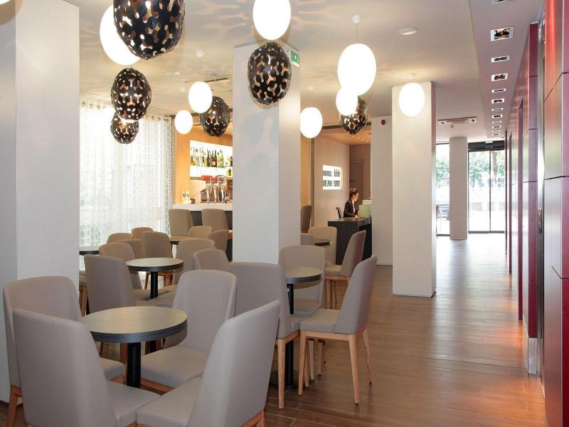 Beau Site Hotel image