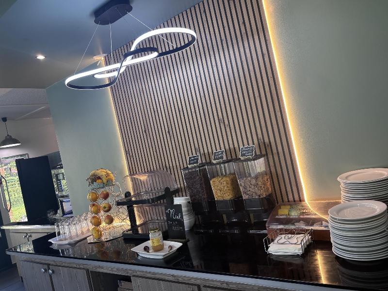 Comfort Hotel Cambrai image