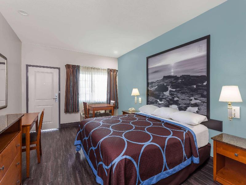 Super 8 by Wyndham El Cajon CA image