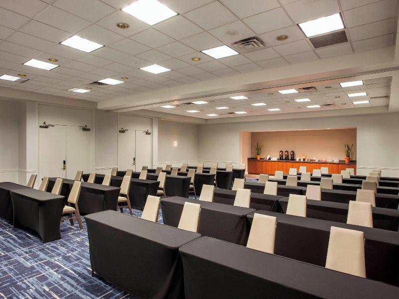 Sheraton Suites Philadelphia Airport image