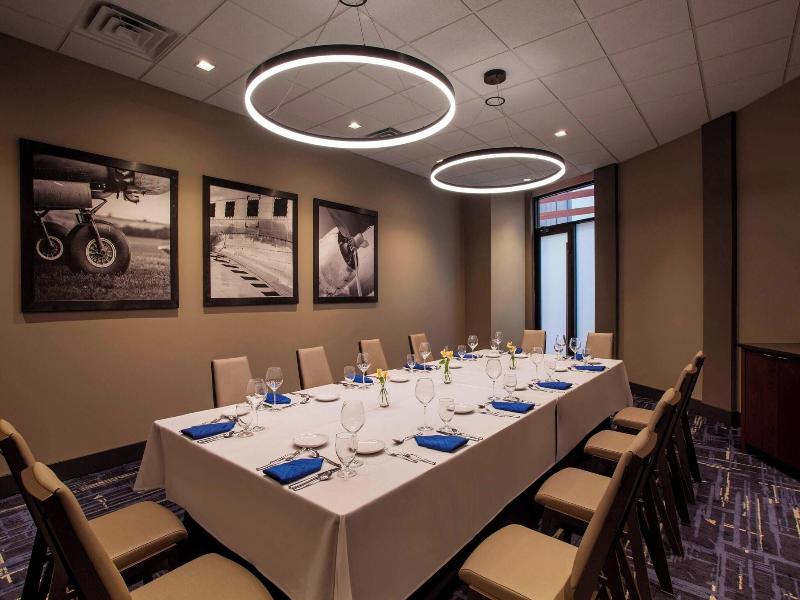 Sheraton Suites Philadelphia Airport image