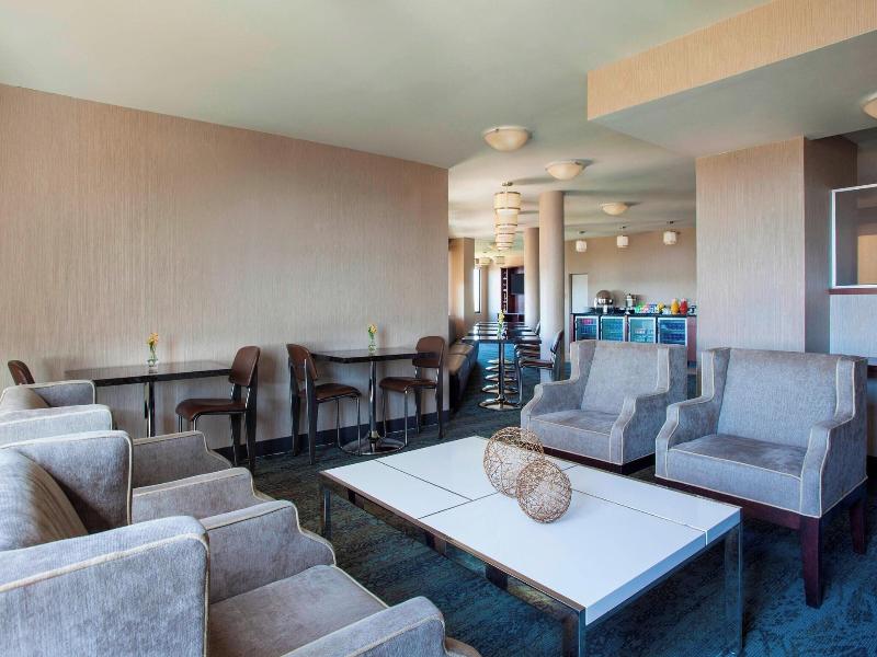 Sheraton Suites Philadelphia Airport image