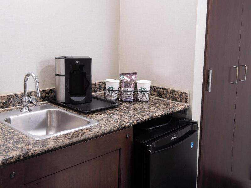 Sheraton Suites Philadelphia Airport image
