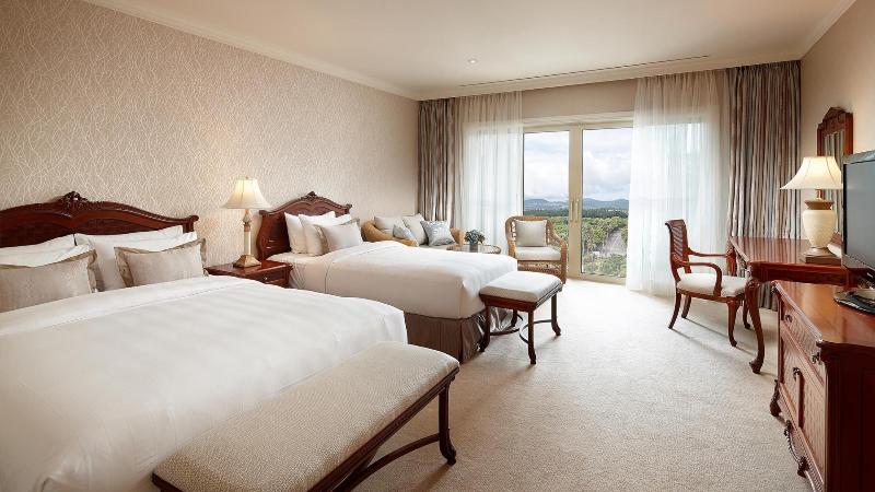 Lotte Hotel Jeju photo 9
