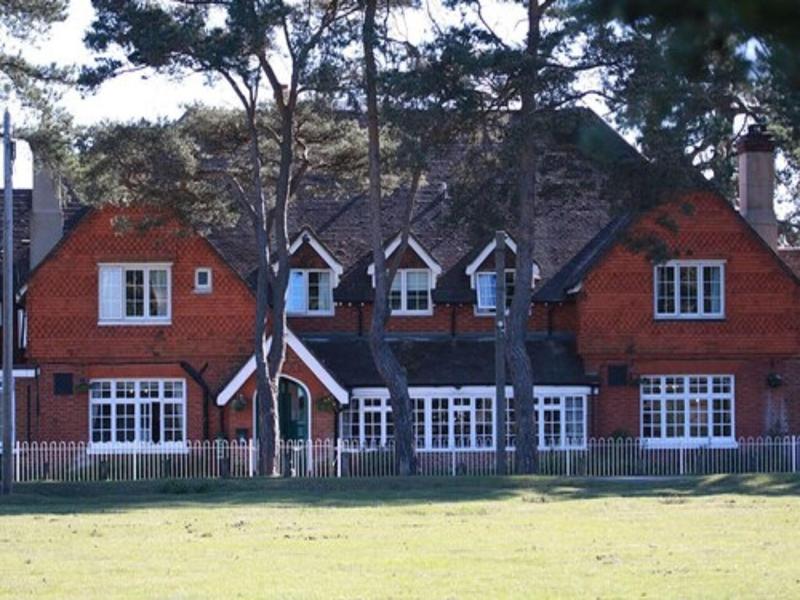 Beaulieu Hotel image