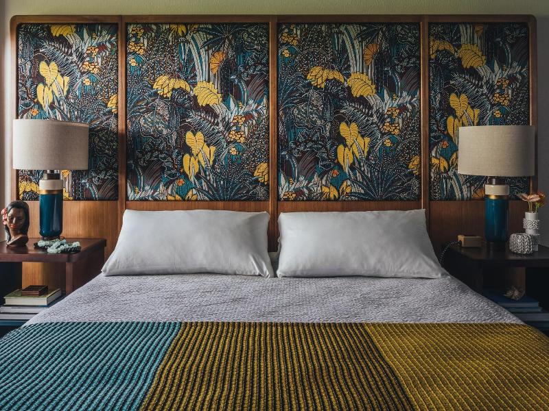 White Sands Hotel image
