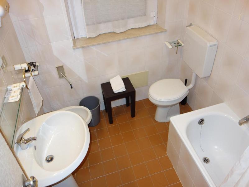 Euromotel Croce Bianca image