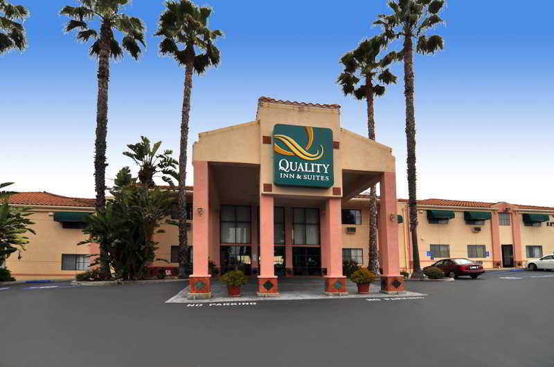 Quality Inn AND Suites Walnut