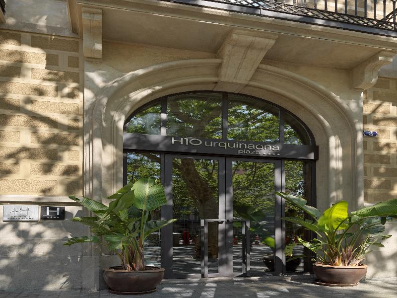 H10 Urquinaona Plaza image