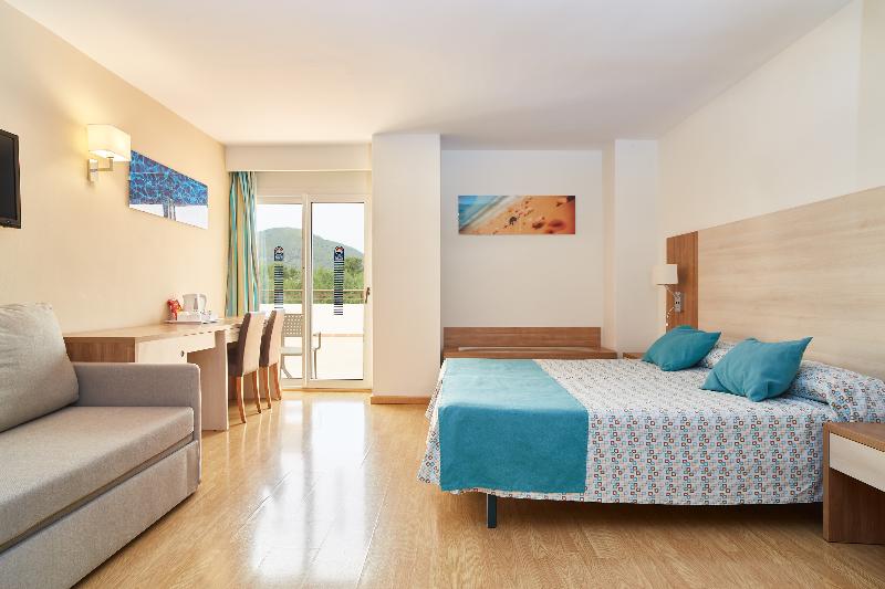 Invisa Hotel Club Cala Blanca image