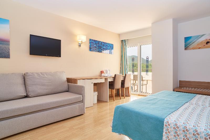 Invisa Hotel Club Cala Blanca image