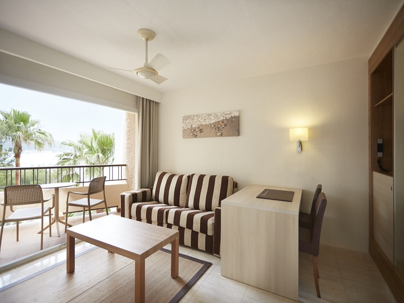 Invisa Hotel Club Cala Blanca image