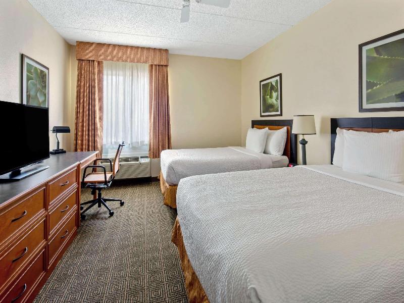 La Quinta by Wyndham Sunrise Sawgrass Mills image