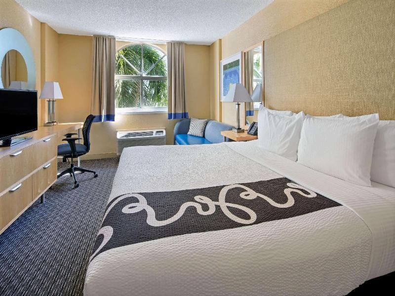 La Quinta By Wyndham Sunrise image