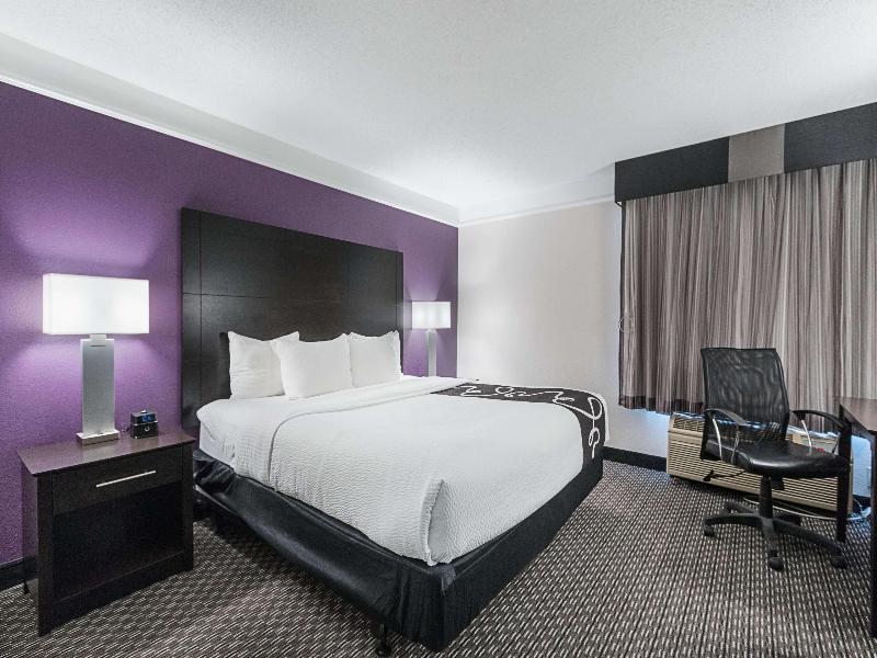 La Quinta by Wyndham Fort Lauderdale Tamarac image