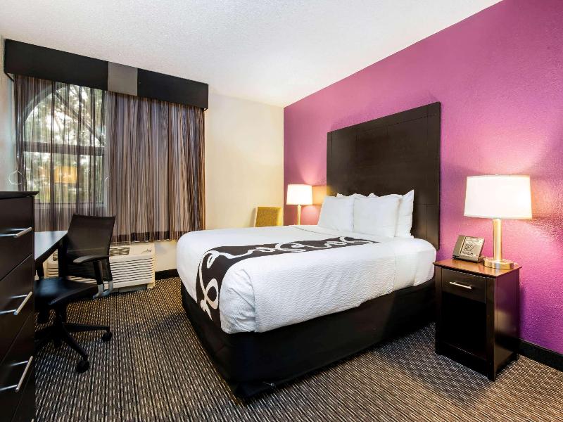 La Quinta by Wyndham Fort Lauderdale Tamarac image