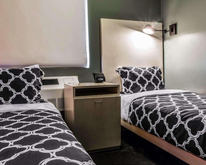 TWIN ONE BED