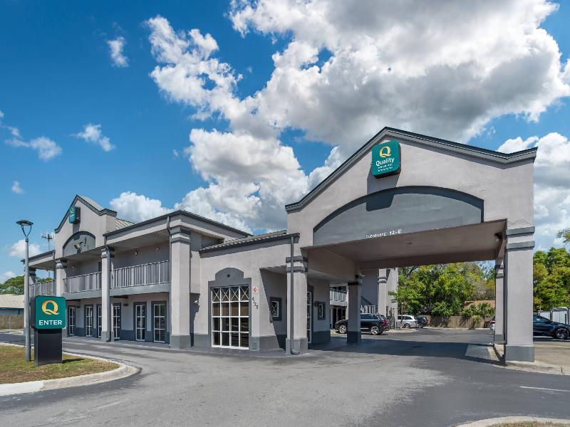 Quality Inn & Suites Panama City Beach — general view