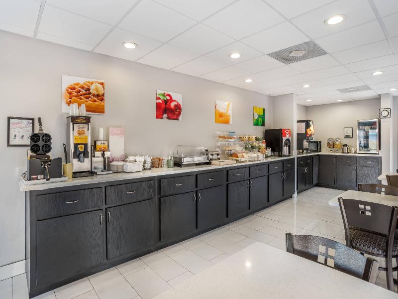 Quality Inn & Suites Panama City Beach image