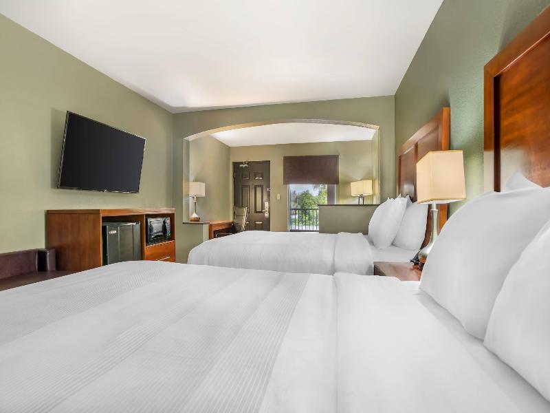 Quality Inn & Suites Panama City Beach image