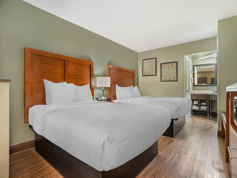 Quality Inn & Suites Panama City Beach image