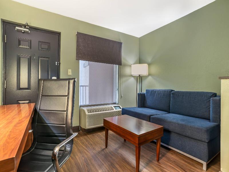 Quality Inn & Suites Panama City Beach image