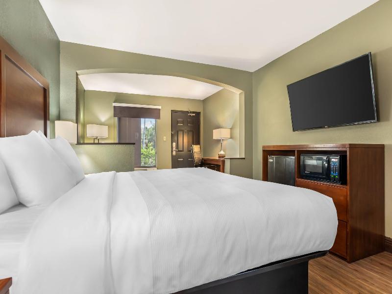 Quality Inn & Suites Panama City Beach image