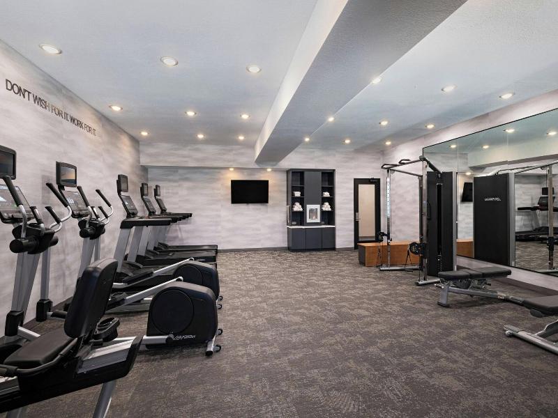 Rodeway Inn & Suites Hillsboro