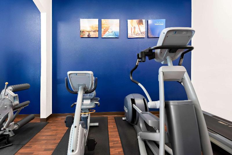 Comfort Suites New Orleans image