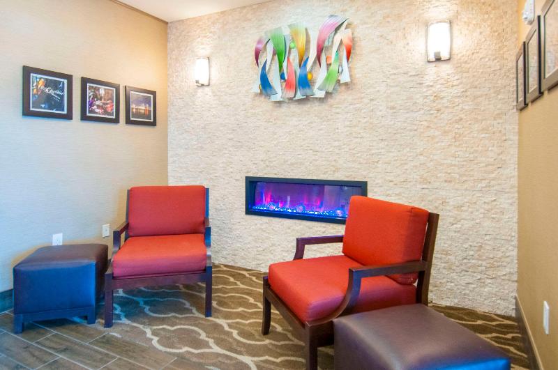Comfort Suites New Orleans image