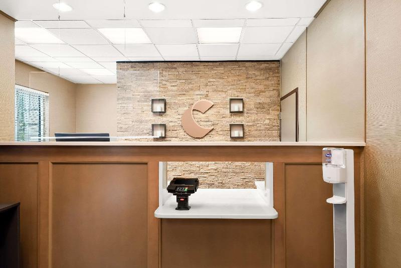 Comfort Suites New Orleans image