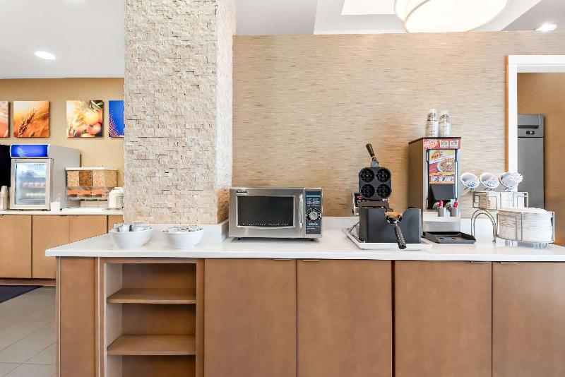 Comfort Suites New Orleans image