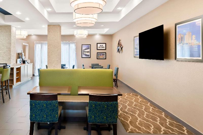 Comfort Suites New Orleans image