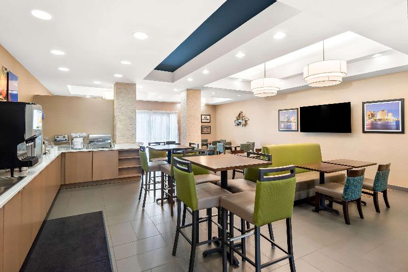 Comfort Suites New Orleans image