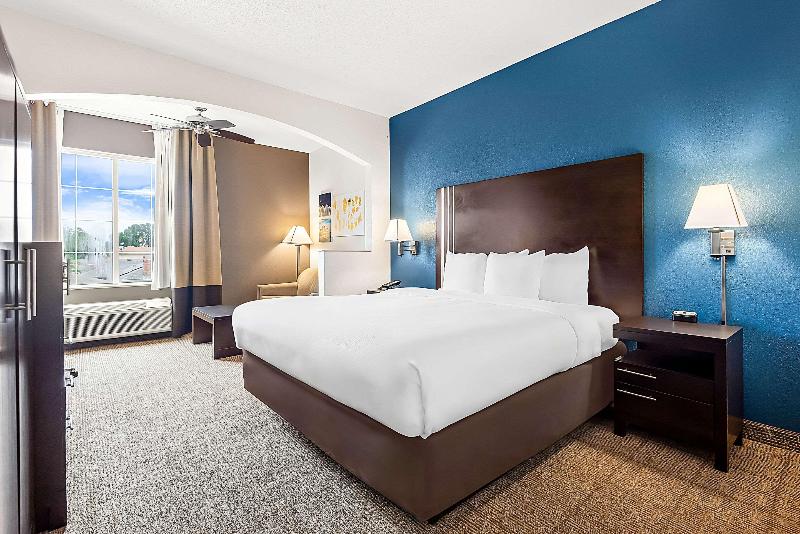 Comfort Suites New Orleans image
