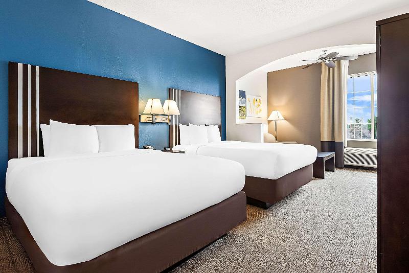 Comfort Suites New Orleans image