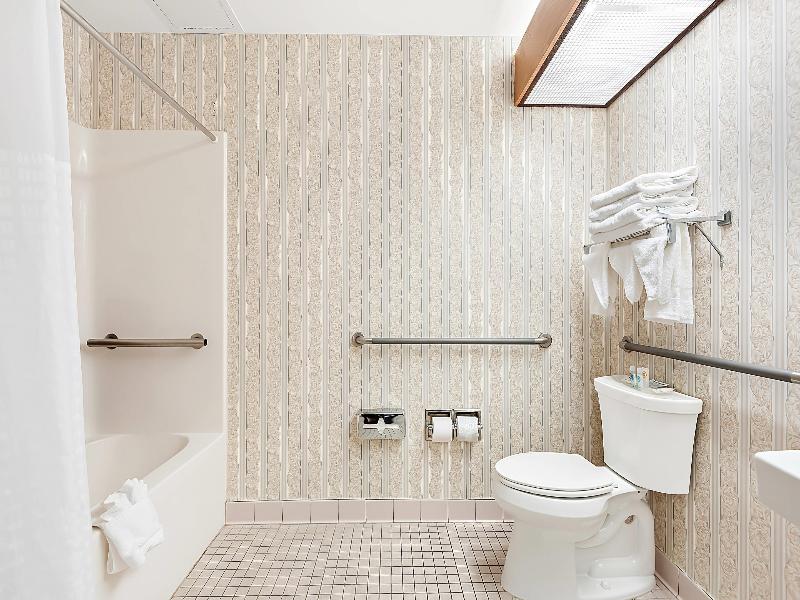 Comfort Suites New Orleans image