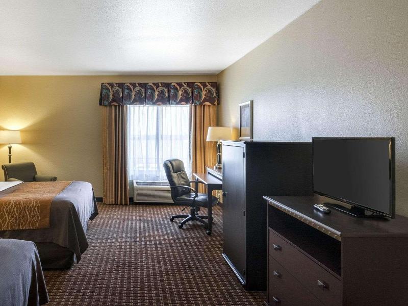 Comfort Inn & Suites Regional Medical Center image