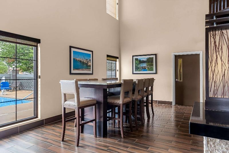 Comfort Suites Near Camp Lejeune image