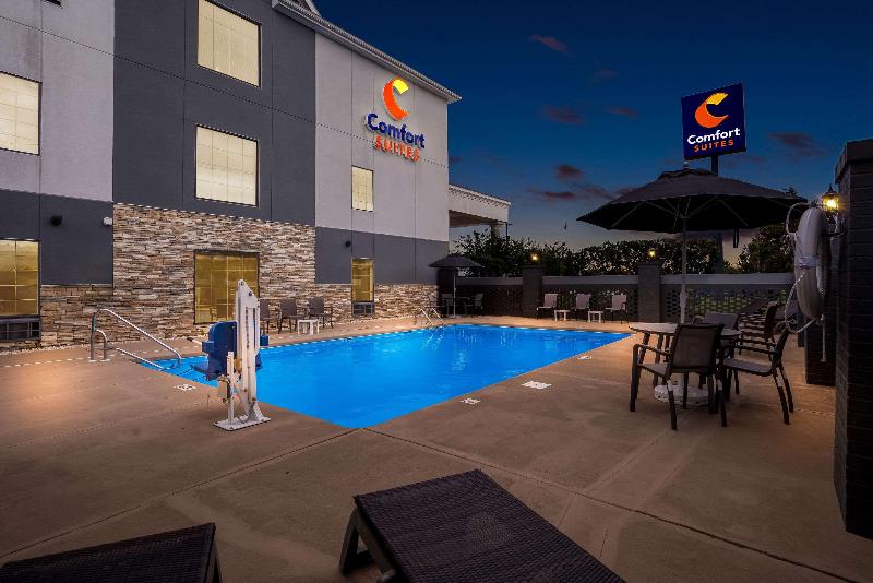 Comfort Suites Near Camp Lejeune image