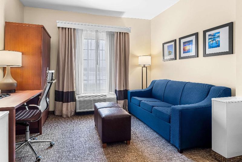 Comfort Suites Near Camp Lejeune image